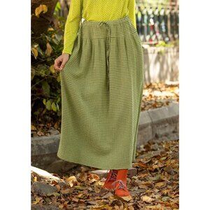 “Noira” woven skirt in organic cotton grass green